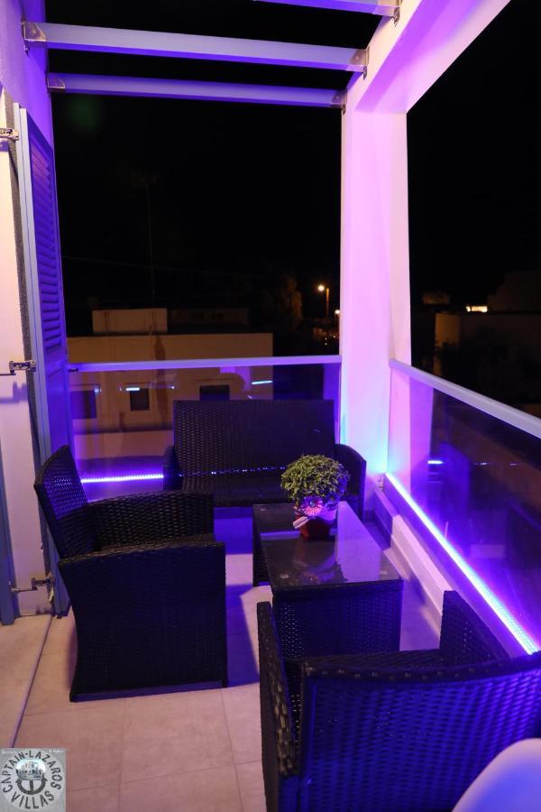 Located By The Sea One Beachfront Private Captain Lazaros Pool Villa With Loft In 750Sqm Spacious Private Plot-Jacuzzi-Sunrelax-Furnished Terace-Gazebo-Private Parking,Sleep 3 Adults And 2 Children, Just Steps From The Black Beach-Seaview Perissa  Dış mekan fotoğraf