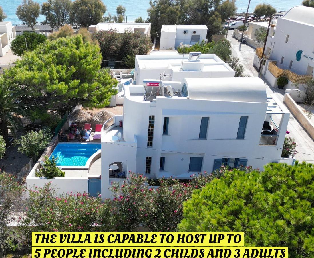 Located By The Sea One Beachfront Private Captain Lazaros Pool Villa With Loft In 750Sqm Spacious Private Plot-Jacuzzi-Sunrelax-Furnished Terace-Gazebo-Private Parking,Sleep 3 Adults And 2 Children, Just Steps From The Black Beach-Seaview Perissa  Dış mekan fotoğraf