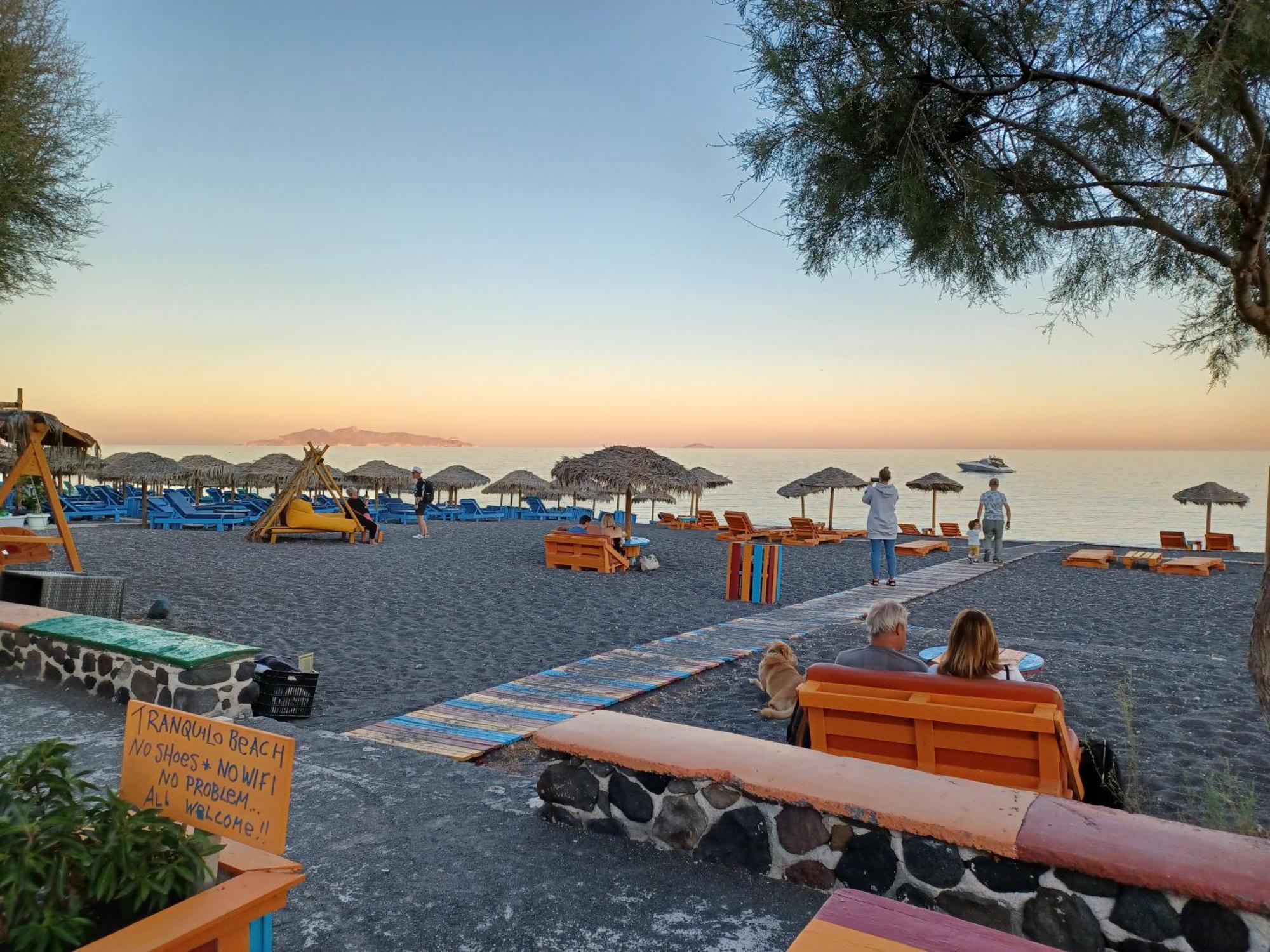Located By The Sea One Beachfront Private Captain Lazaros Pool Villa With Loft In 750Sqm Spacious Private Plot-Jacuzzi-Sunrelax-Furnished Terace-Gazebo-Private Parking,Sleep 3 Adults And 2 Children, Just Steps From The Black Beach-Seaview Perissa  Dış mekan fotoğraf